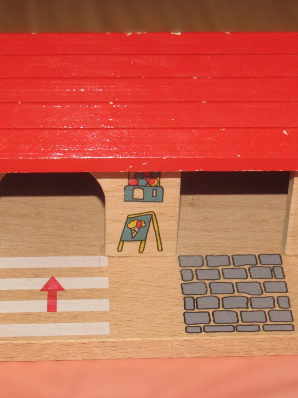 Thomas Brio Compatible Wooden Railway Train Track Service Station Store